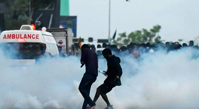 Lanka police tear-gas students in fresh clashes