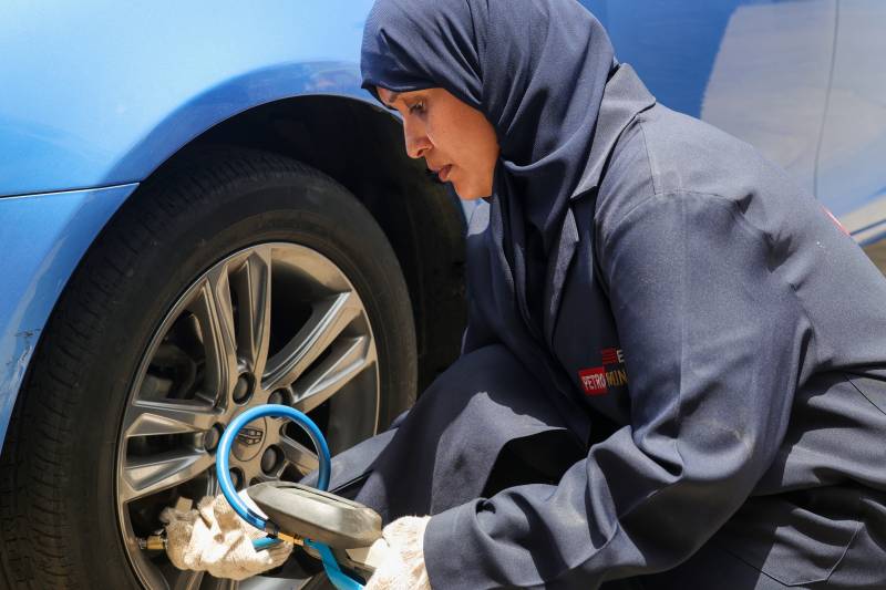 Saudi women move from behind wheel to under the hood