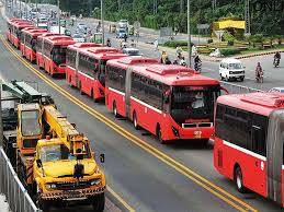 PM Shehbaz cuts Metro Bus fare to half