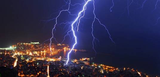 Lightning kills 14 cattle in Attock 