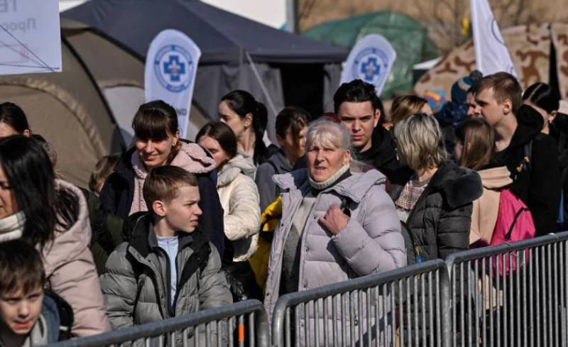 'Terrible milestone' of three million refugees fleeing Ukraine