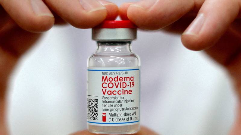 EU watchdog reviews Moderna jab for Omicron