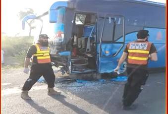 Three die in car-bus collision in DI Khan
