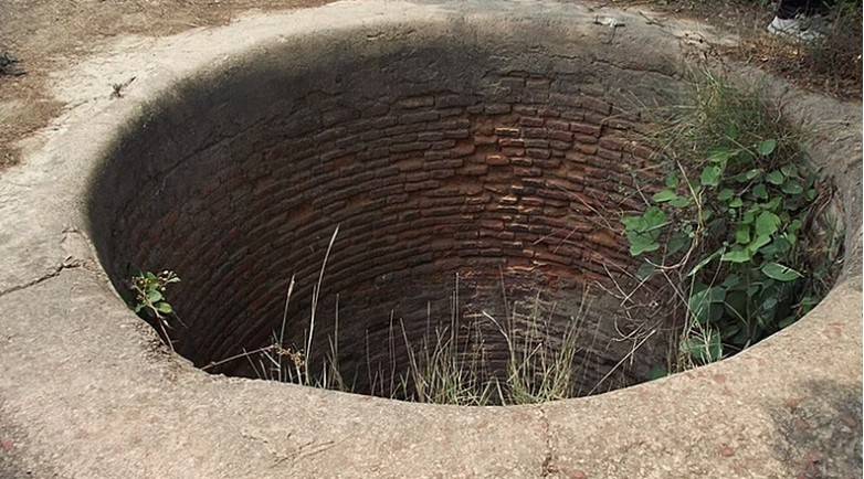 Mother with two kids jumps into well on family dispute