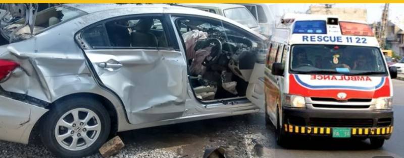 Four die in car-van collision in Nawabshah