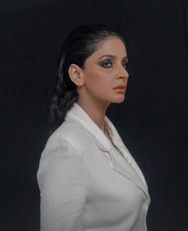 Saba Qamar exhibits her glossy look in latest video