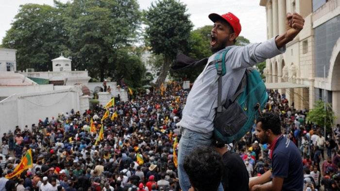 Sri Lanka protesters won't budge till president leaves office