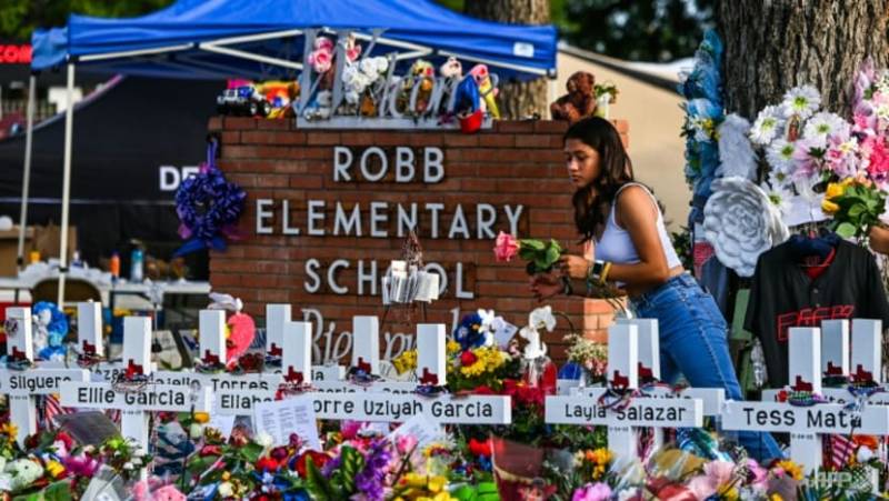 Report finds 'lackadaisical' police response to Texas school shooting