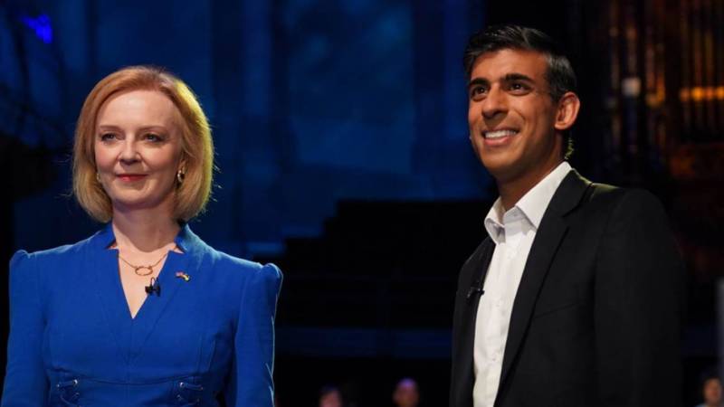 UK Tory leadership debate halted after moderator faints