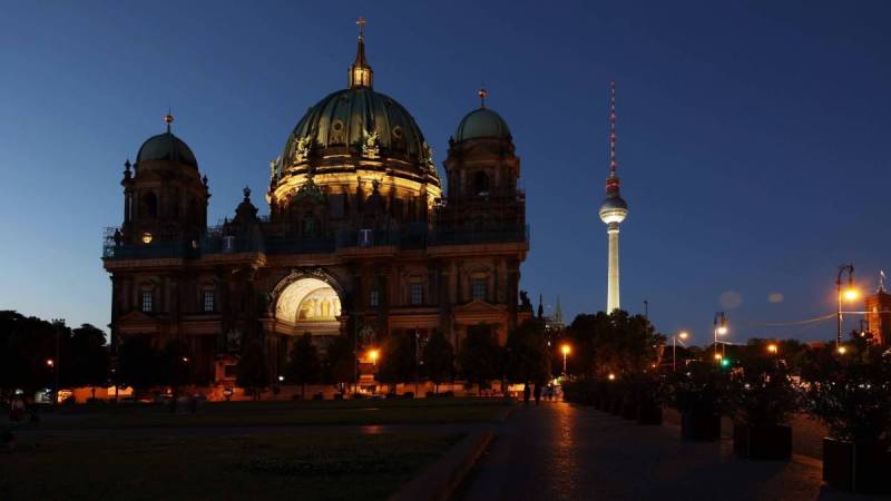 Berlin monuments fall dark to save energy