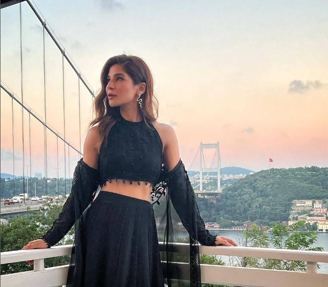 Ayesha Omar drops jaws with bold black outfit