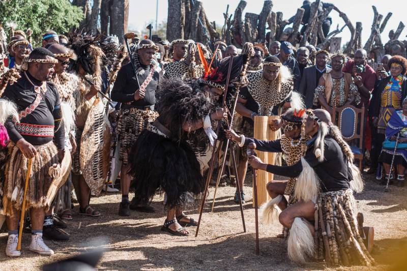 Thousands fete South Africa's new Zulu king