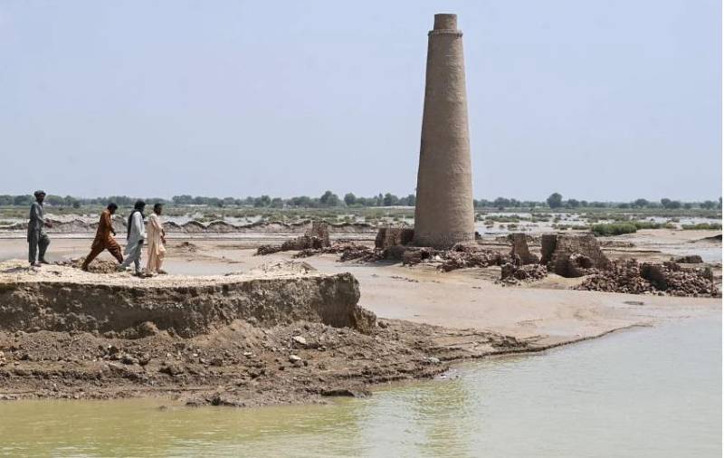 Brick workers need kilns reignited after floods
