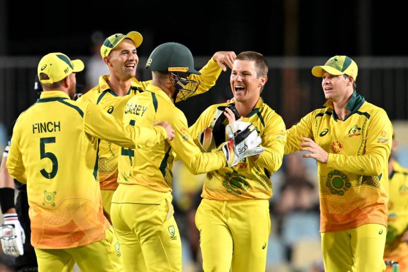 New Zealand out for 82 as Australia win 2nd ODI and series