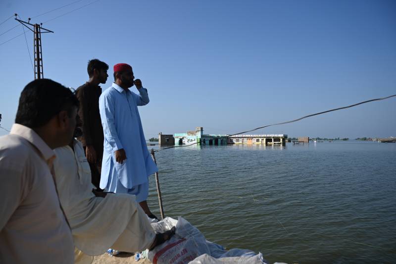 New inland sea swamps Sindh: 'Nobody knows where our village is'