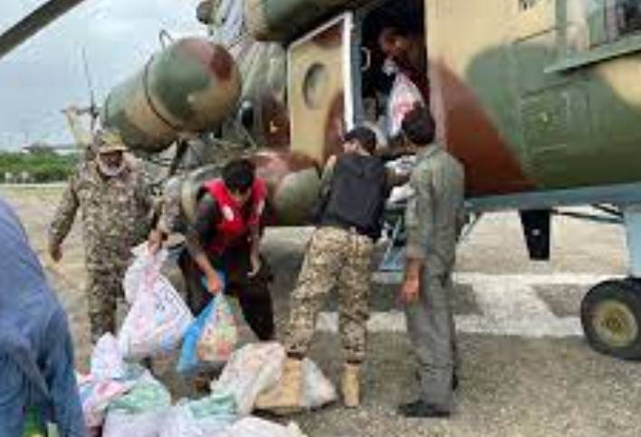 Army copters deliver tons of relief items to flood-hit people