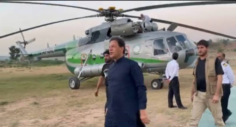Imran Khan’s copter makes emergency landing due to technical error