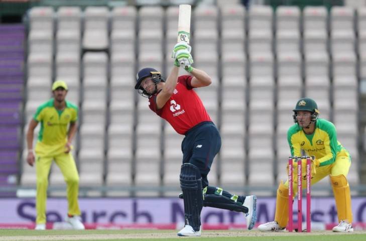 England claim opening T20 against Australia