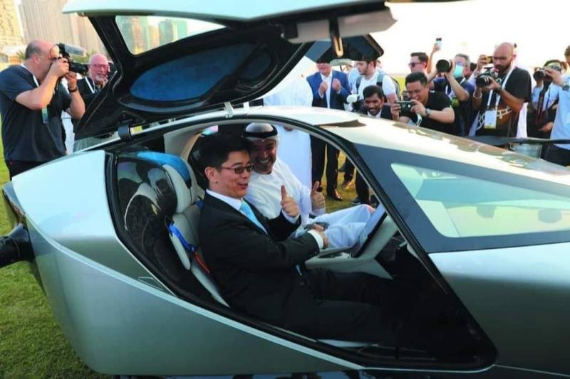 Flying car completes 90-minute test in Dubai