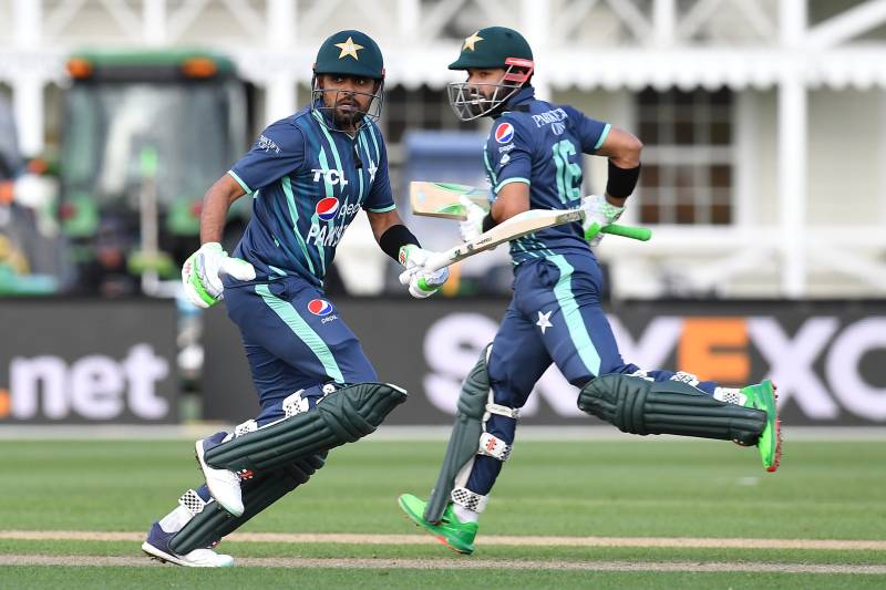 Babar, Rizwan’s 101-run opening stand sinks Bangladesh