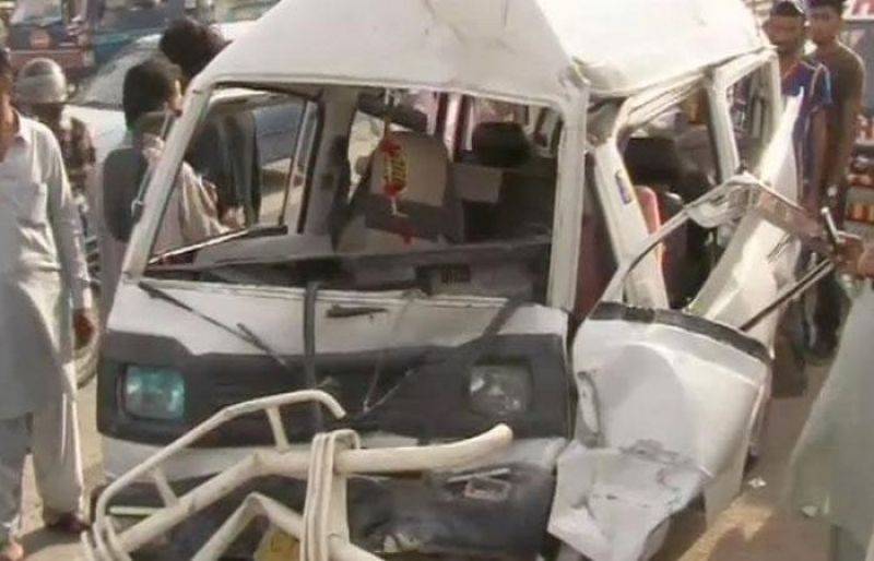 Karachi school van accident leaves 14 injured