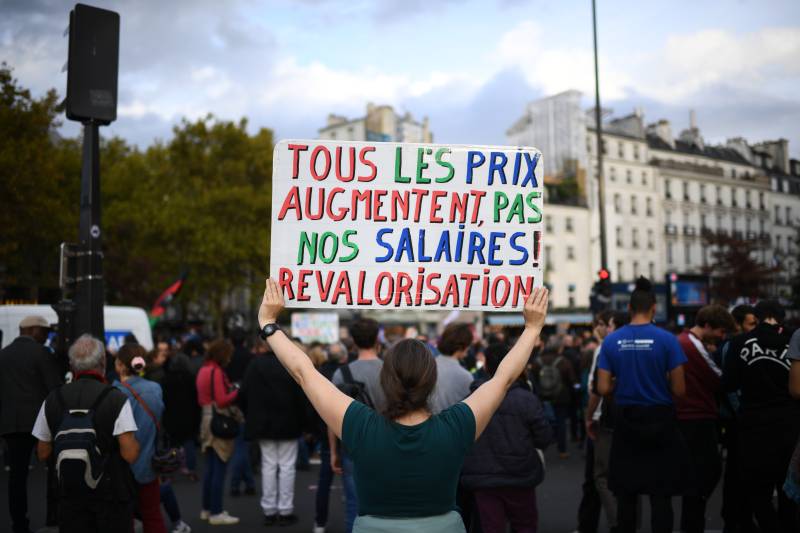French PM threatens to force workers back as energy strikes continue
