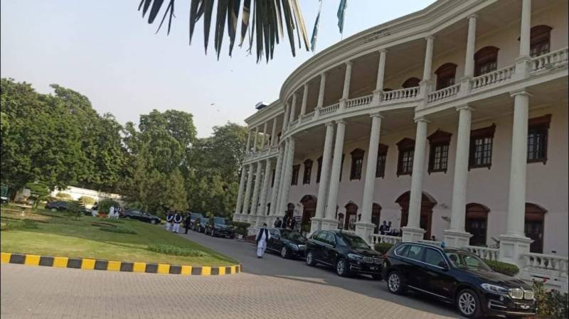 CM Secretariat Punjab employees to get three additional salaries