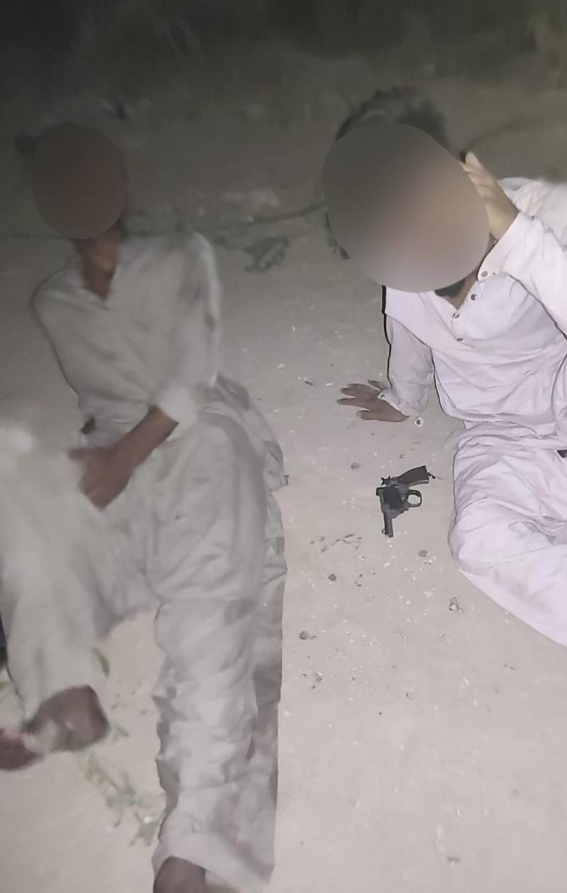 'Dacoits' detained in shootout with police in Karachi 