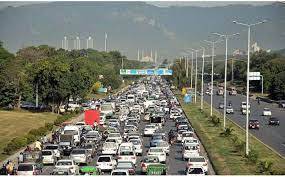 PTI protesters disperse at Faizabad, traffic opened toward Islamabad