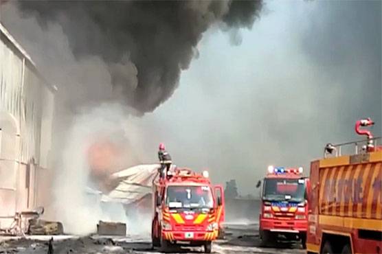 Fire sweeps through prayer mat factory in Gujranwala