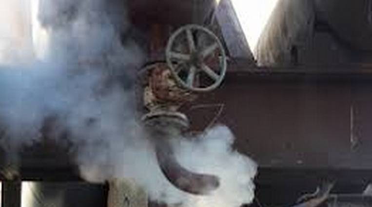Toxic gas leak sends nine to hospital in Karachi