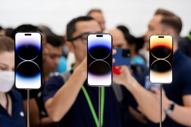 Apple limits file-sharing for Chinese iPhone users after anti-govt protest