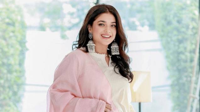 Sanam Jung shares shots from gameshow set