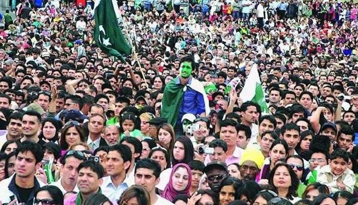 Pakistan's population crosses 220 million 