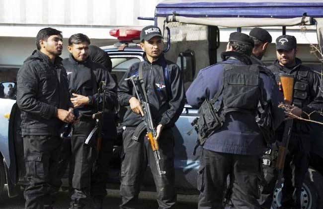 Wanted dacoit killed in Lahore encounter