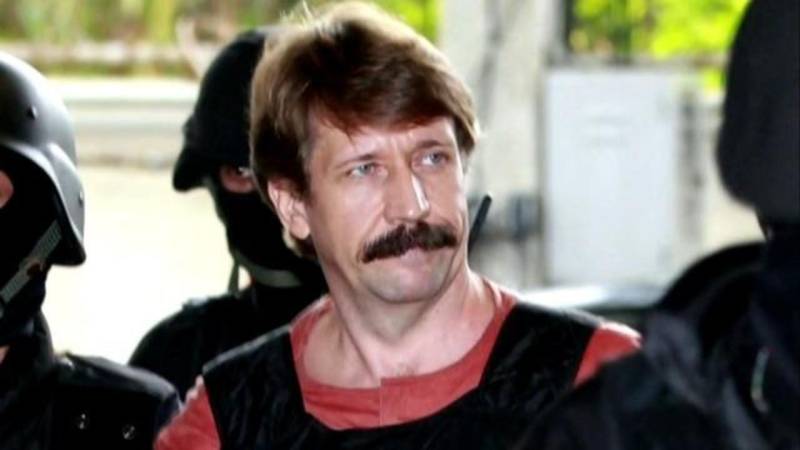 Arms dealer Bout praises Putin, backs Ukraine assault