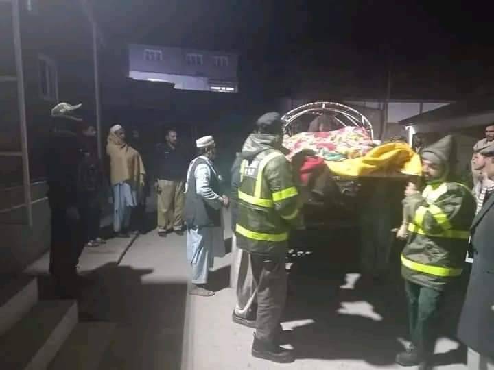 Eight die as van plunges into River Indus