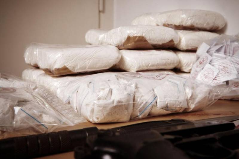 French police arrested over cocaine swapped with plaster