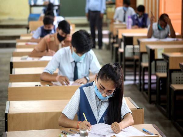 Sindh govt dismisses 9 teachers involved in sexual activities