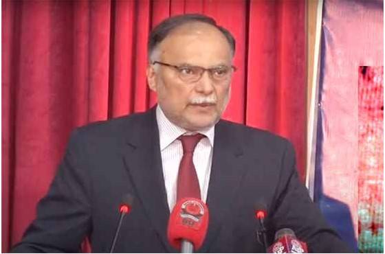 Pakistan can become center of economic activities: Minister  