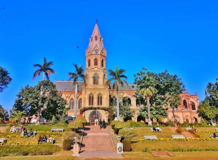 GCU Lahore announces winter vacations