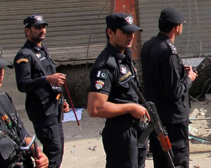 Alert cops beat back terror attack on Peshawar post