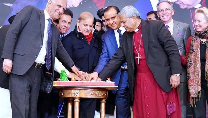 PM felicitates Christian community on Christmas
