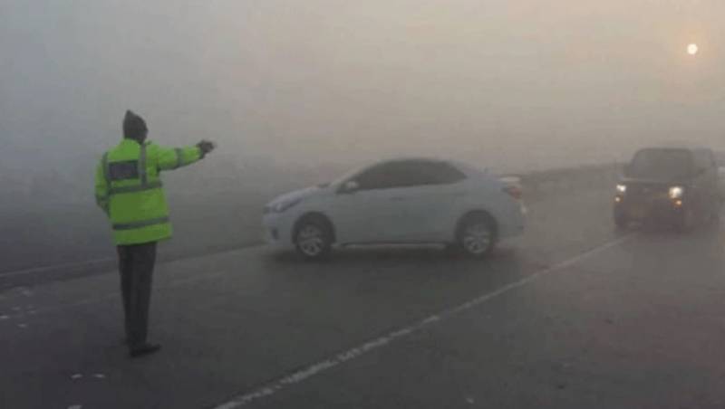 Heavy fog covers Motorway, M1, M2, M4, M5 closed for traffic