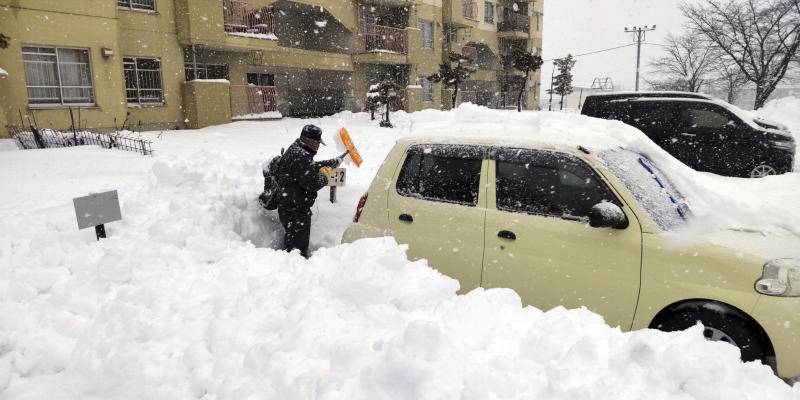 17 dead in days of heavy snow in Japan