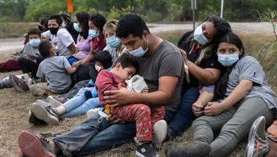 US Supreme Court keeps controversial border policy in place