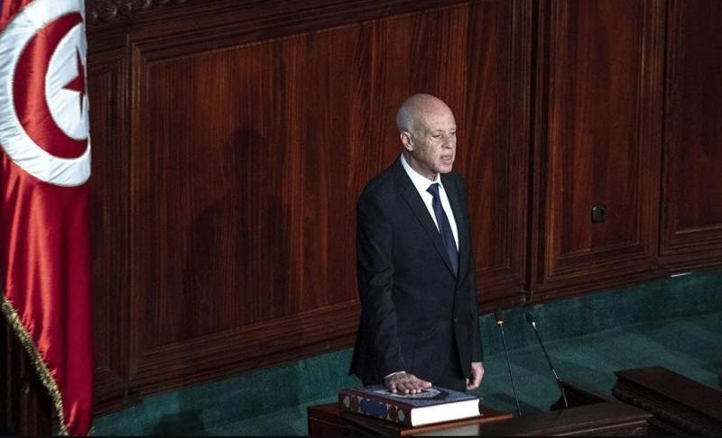 Tunisian prosecutors move to try 13 judges on 'terror' charges