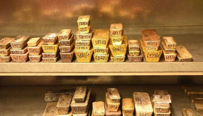 High rates of gold make new record in Pakistan