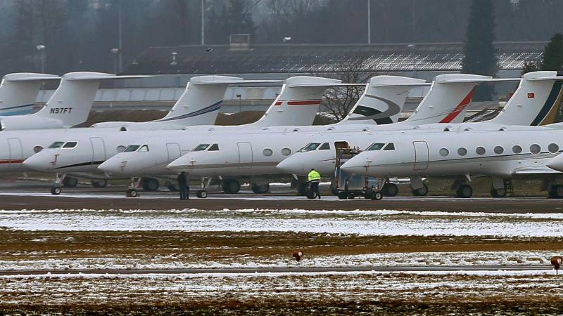 Davos VIPs accused of 'hypocrisy' over private jet use