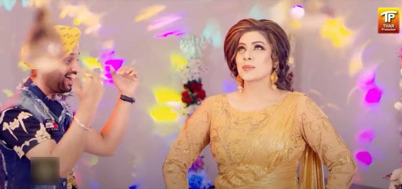 Megha sings “End Ho Gaya” with Virander Vizz